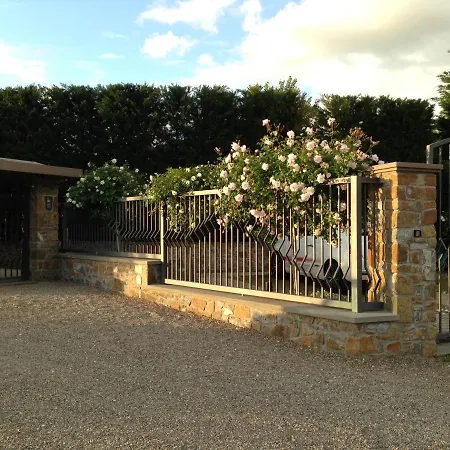 In Con Piscina - Mhateria Relais