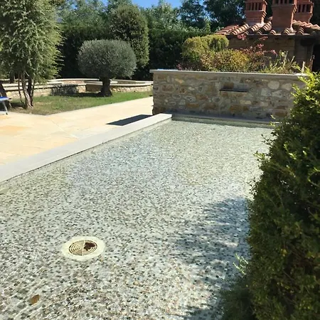 In Con Piscina - Mhateria Relais
